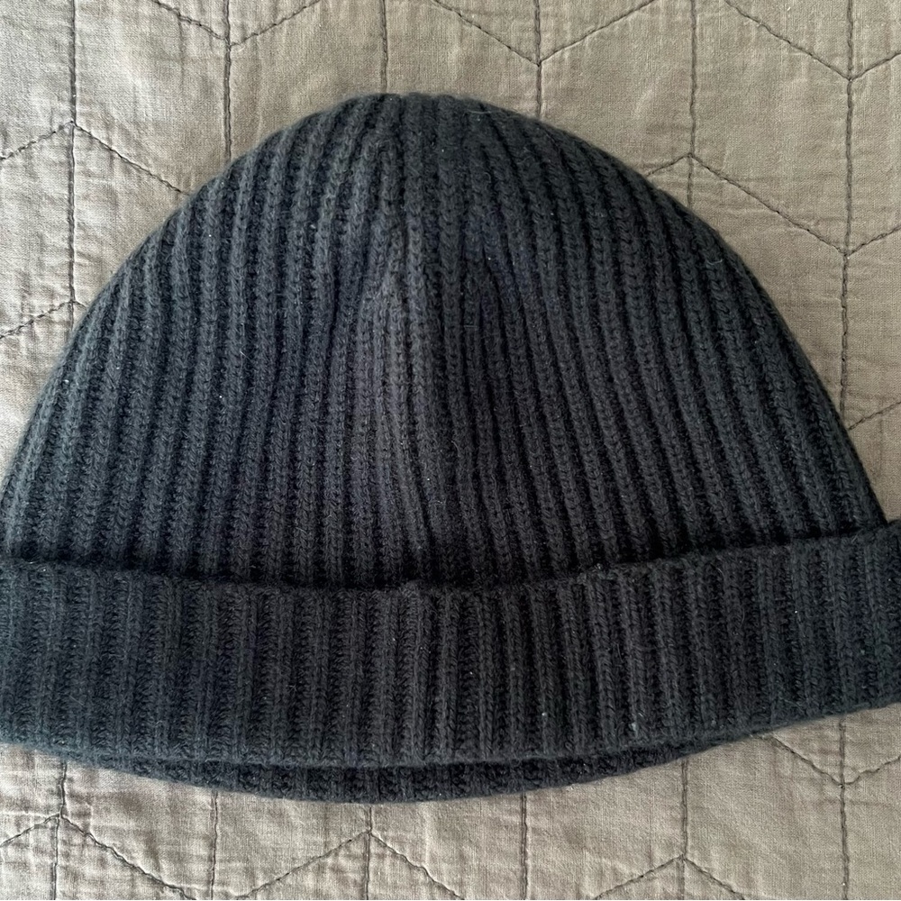 N. Peal London Cashmere Beanie